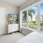 Resort-Style 4-Bed Loft Condo
