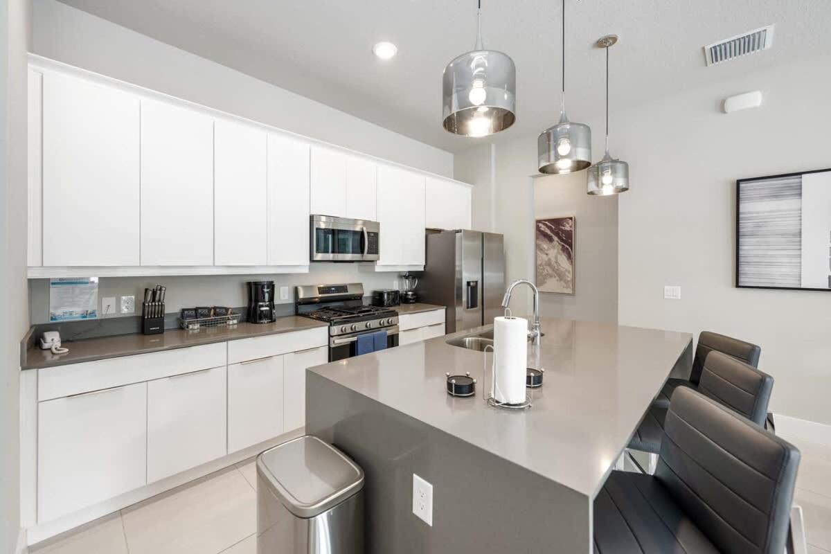 Resort-style 4-bed Loft Apartment Kissimmee