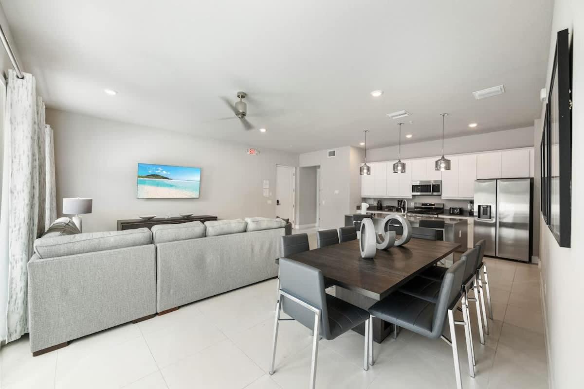 Apartment Resort-style 4-bed Loft *
