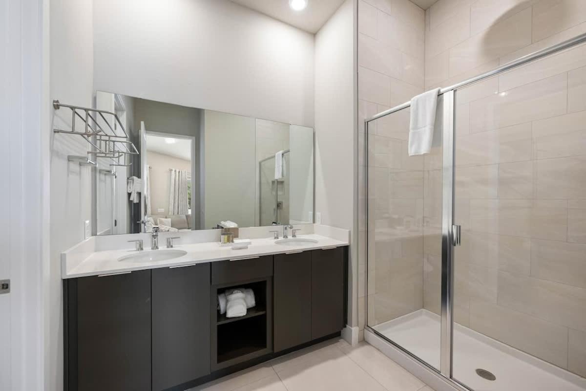 Resort-style 4-bed Loft Apartment Kissimmee